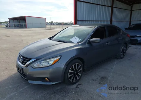 2018 Nissan Altima 2.5 Sv z USA, uszkodzony, nr VIN 1N4AL3AP1JC213618